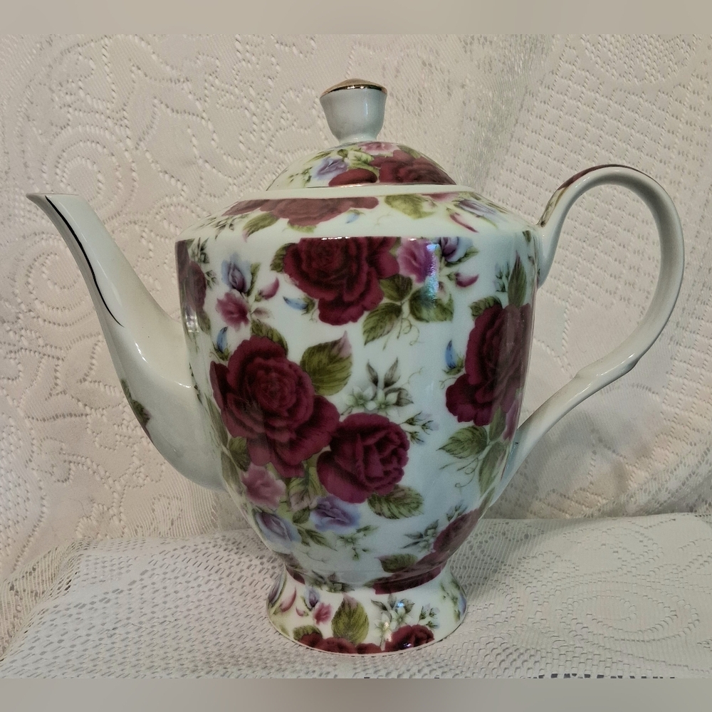 17 Pc Floral Tea Set with Red Roses - Picture 2 of 16
